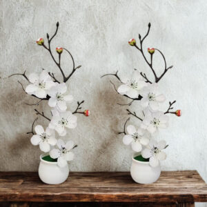 Realistická dekorace ze švestkového květu